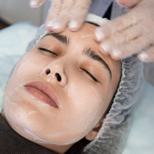 makeup artist in Prayagraj